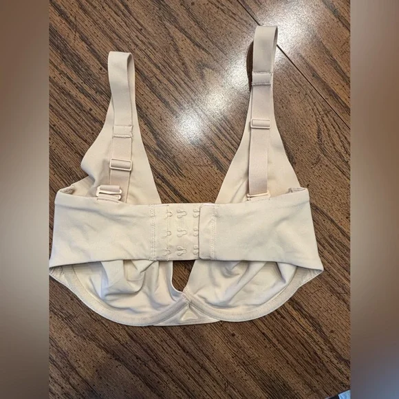 SKIMS women’s bra 32DDD unlined wired bra - Picture 2 of 7